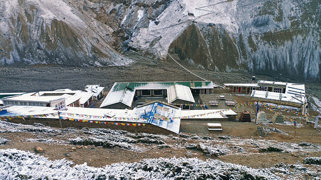 Local tea house at Thorong Phedi.